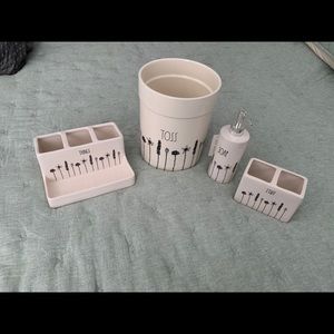 Rae Dunn floral bathroom set